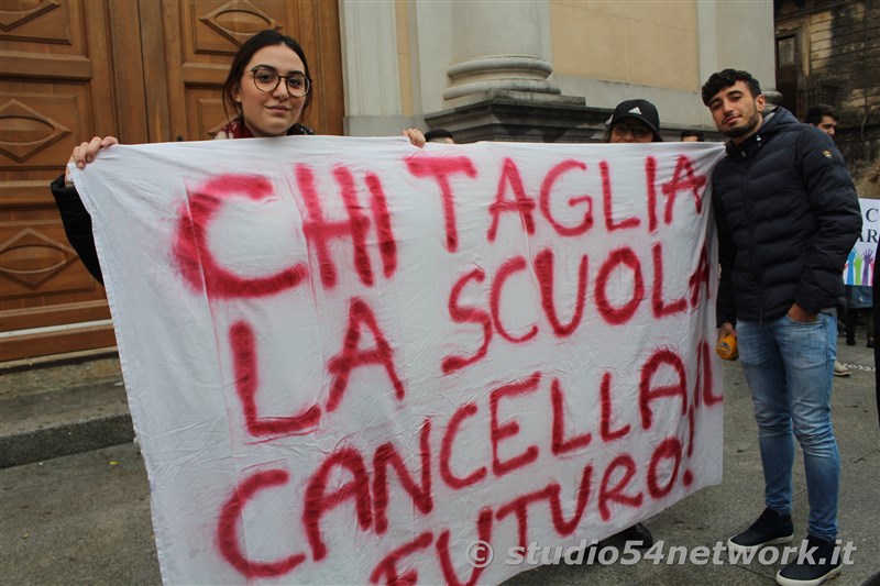 A Cittanova, tutti gli studenti della provincia di Reggio Calabria, uniti per la giornata internazionale dello studente
