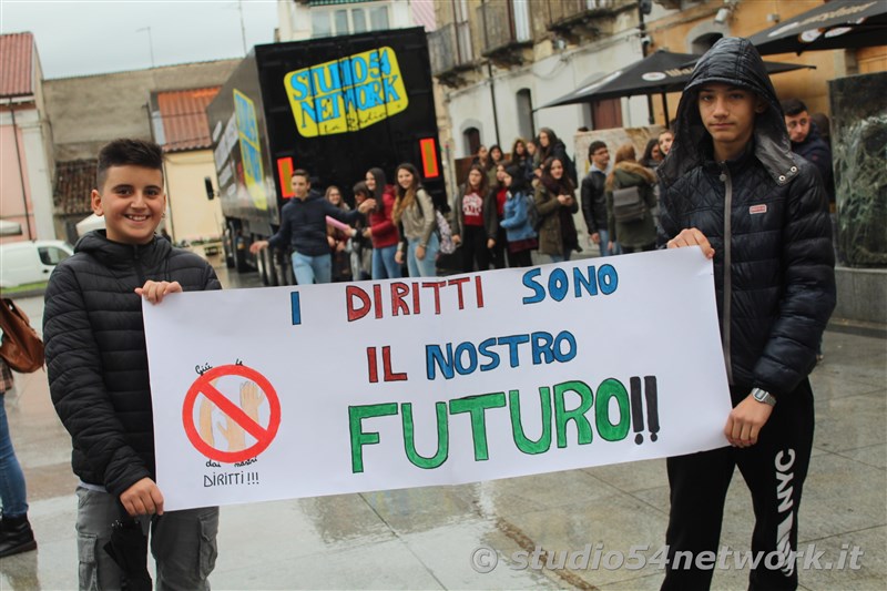 A Cittanova, tutti gli studenti della provincia di Reggio Calabria, uniti per la giornata internazionale dello studente