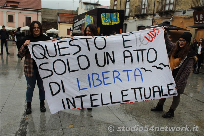 A Cittanova, tutti gli studenti della provincia di Reggio Calabria, uniti per la giornata internazionale dello studente