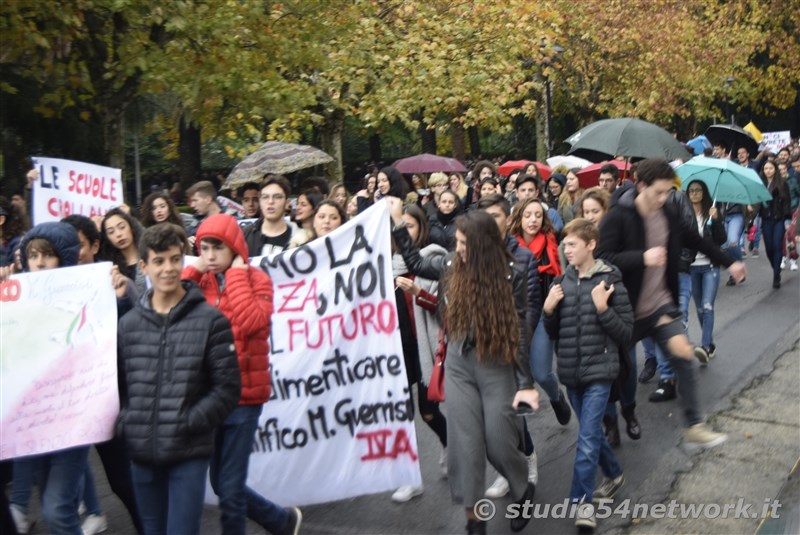 A Cittanova, tutti gli studenti della provincia di Reggio Calabria, uniti per la giornata internazionale dello studente