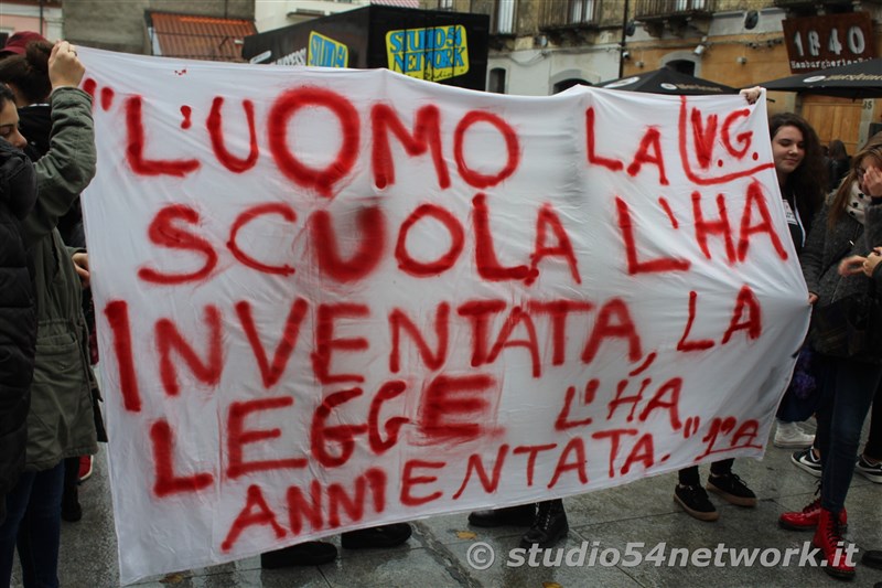 A Cittanova, tutti gli studenti della provincia di Reggio Calabria, uniti per la giornata internazionale dello studente