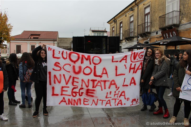 A Cittanova, tutti gli studenti della provincia di Reggio Calabria, uniti per la giornata internazionale dello studente