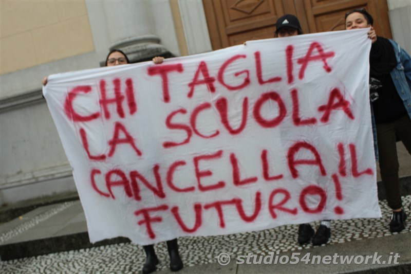 A Cittanova, tutti gli studenti della provincia di Reggio Calabria, uniti per la giornata internazionale dello studente
