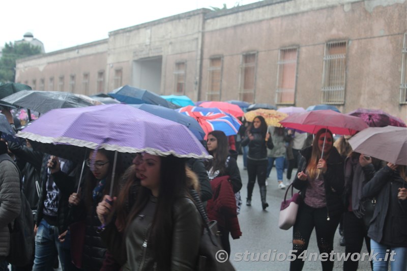 A Cittanova, tutti gli studenti della provincia di Reggio Calabria, uniti per la giornata internazionale dello studente