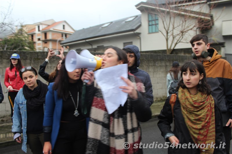 A Cittanova, tutti gli studenti della provincia di Reggio Calabria, uniti per la giornata internazionale dello studente