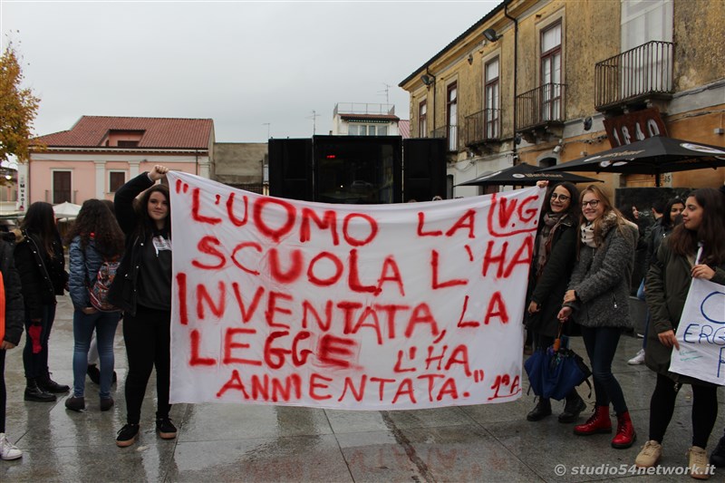 A Cittanova, tutti gli studenti della provincia di Reggio Calabria, uniti per la giornata internazionale dello studente