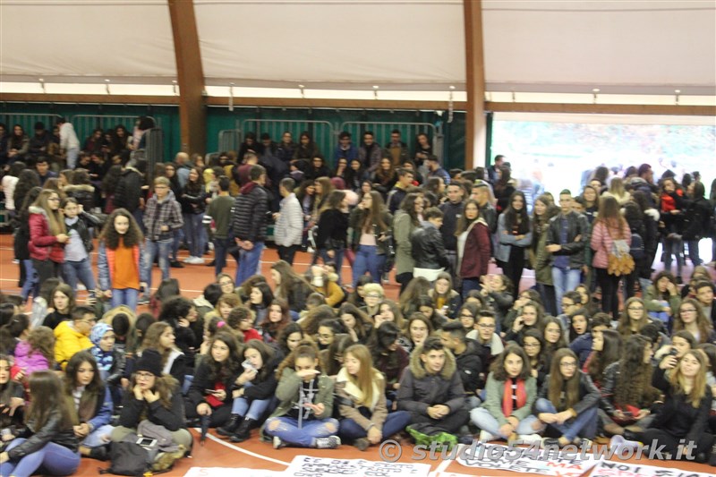 A Cittanova, tutti gli studenti della provincia di Reggio Calabria, uniti per la giornata internazionale dello studente