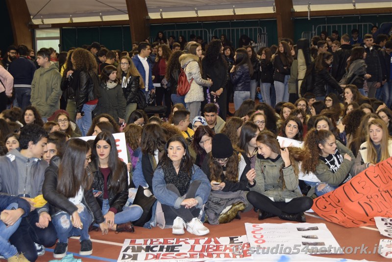A Cittanova, tutti gli studenti della provincia di Reggio Calabria, uniti per la giornata internazionale dello studente