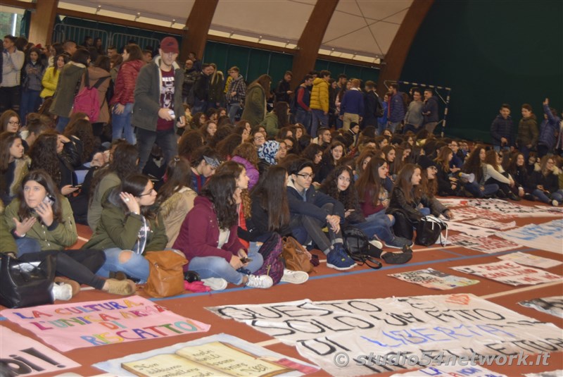 A Cittanova, tutti gli studenti della provincia di Reggio Calabria, uniti per la giornata internazionale dello studente