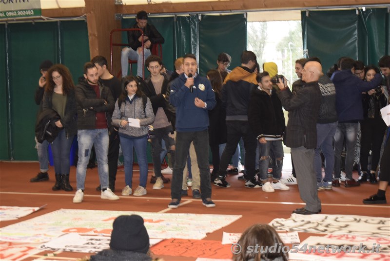 A Cittanova, tutti gli studenti della provincia di Reggio Calabria, uniti per la giornata internazionale dello studente