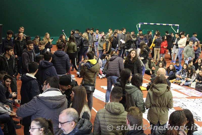 A Cittanova, tutti gli studenti della provincia di Reggio Calabria, uniti per la giornata internazionale dello studente