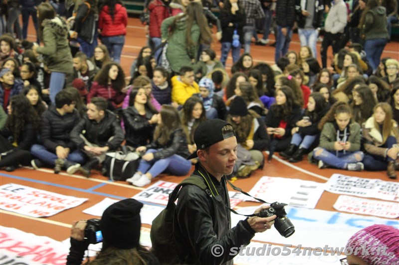 A Cittanova, tutti gli studenti della provincia di Reggio Calabria, uniti per la giornata internazionale dello studente