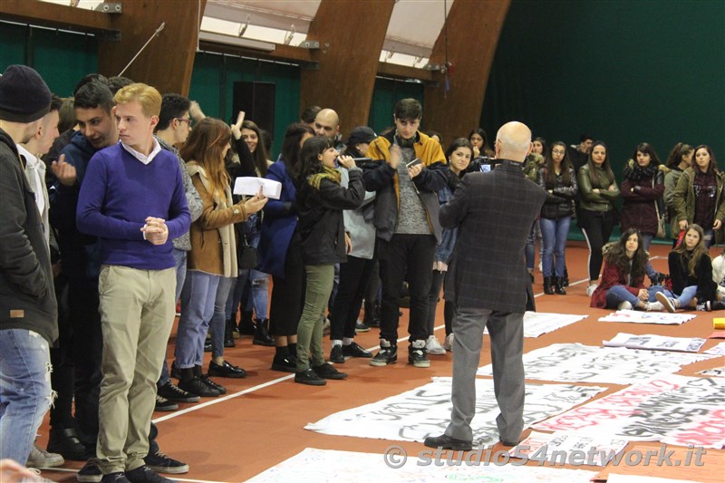 A Cittanova, tutti gli studenti della provincia di Reggio Calabria, uniti per la giornata internazionale dello studente