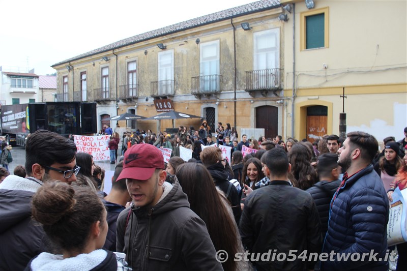 A Cittanova, tutti gli studenti della provincia di Reggio Calabria, uniti per la giornata internazionale dello studente