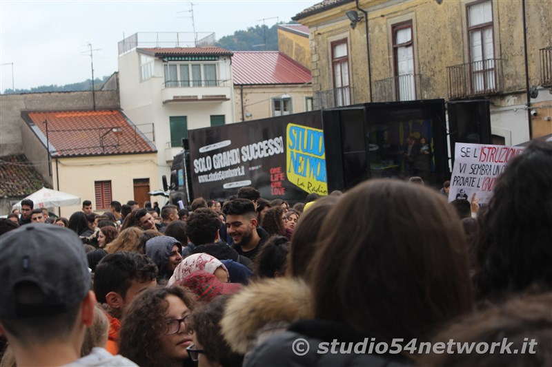 A Cittanova, tutti gli studenti della provincia di Reggio Calabria, uniti per la giornata internazionale dello studente