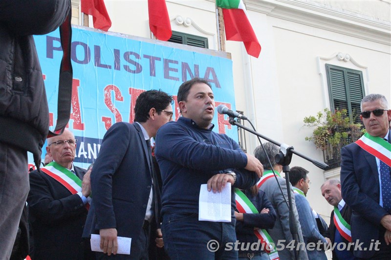 In migliaia a Polistena per difendiamo la Sanit