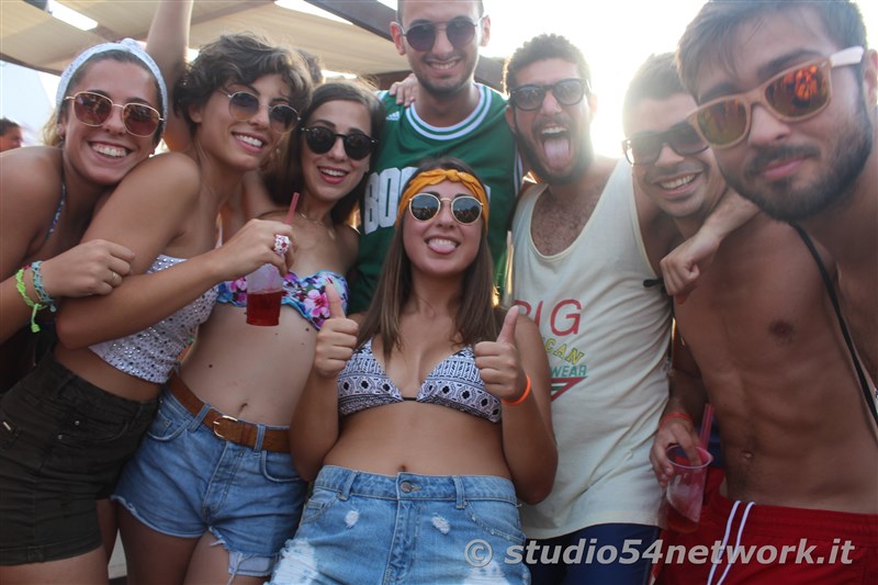 Gizzeria, Happy Sunset all'Hangloosebeach 2017, su Studio54network!