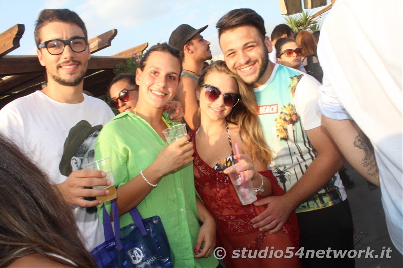 Gizzeria, Happy Sunset all'Hangloosebeach 2017, su Studio54network!