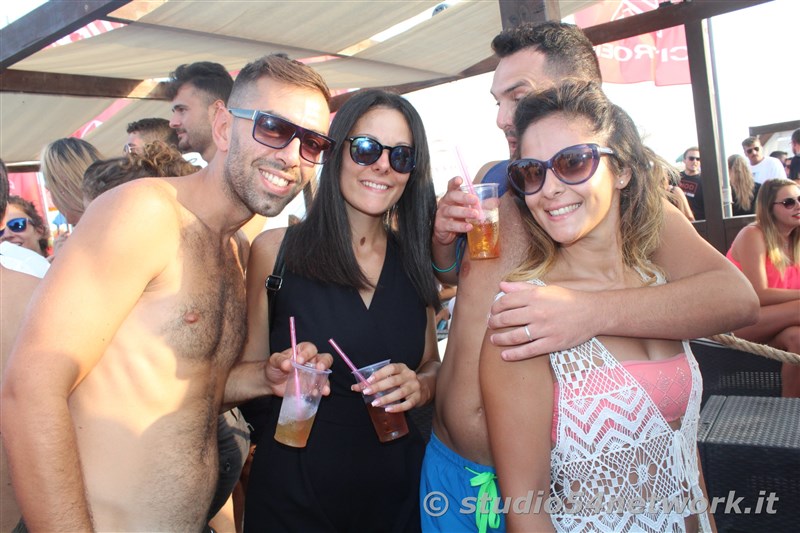 Gizzeria, Happy Sunset all'Hangloosebeach 2017, su Studio54network!