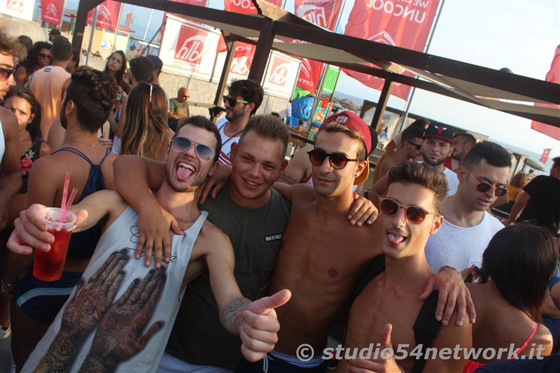 Gizzeria, Happy Sunset all'Hangloosebeach 2017, su Studio54network!