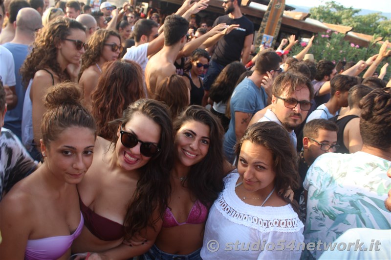 Gizzeria, Happy Sunset all'Hangloosebeach 2017, su Studio54network!