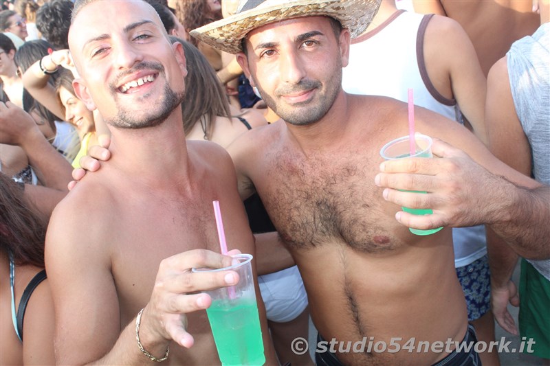 Gizzeria, Happy Sunset all'Hangloosebeach 2017, su Studio54network!