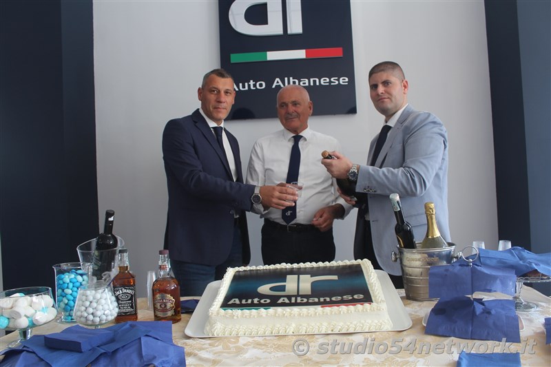 A Siderno apre DR, con Auto Albanese e Studio54network 