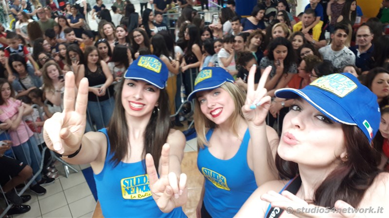 Tredicesimo compleanno al Centro commerciale Peguy, con Alex Belli e Angelo Famao