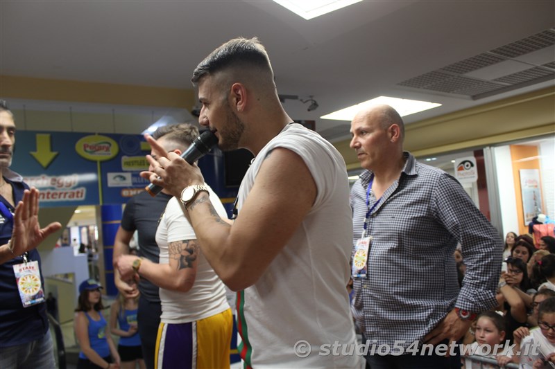 Tredicesimo compleanno al Centro commerciale Peguy, con Alex Belli e Angelo Famao