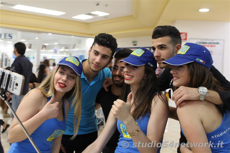 Tredicesimo compleanno al Centro commerciale Peguy, con Alex Belli e Angelo Famao