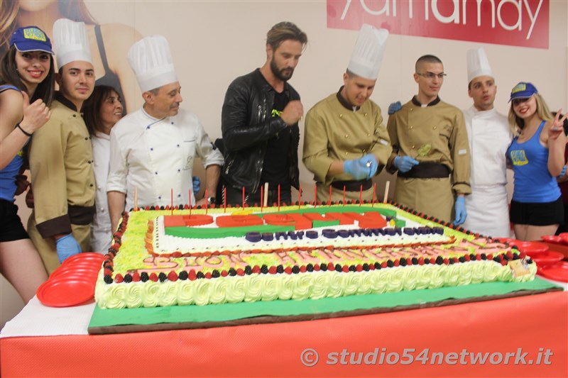 Tredicesimo compleanno al Centro commerciale Peguy, con Alex Belli e Angelo Famao