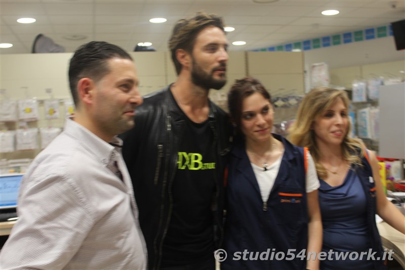 Tredicesimo compleanno al Centro commerciale Peguy, con Alex Belli e Angelo Famao