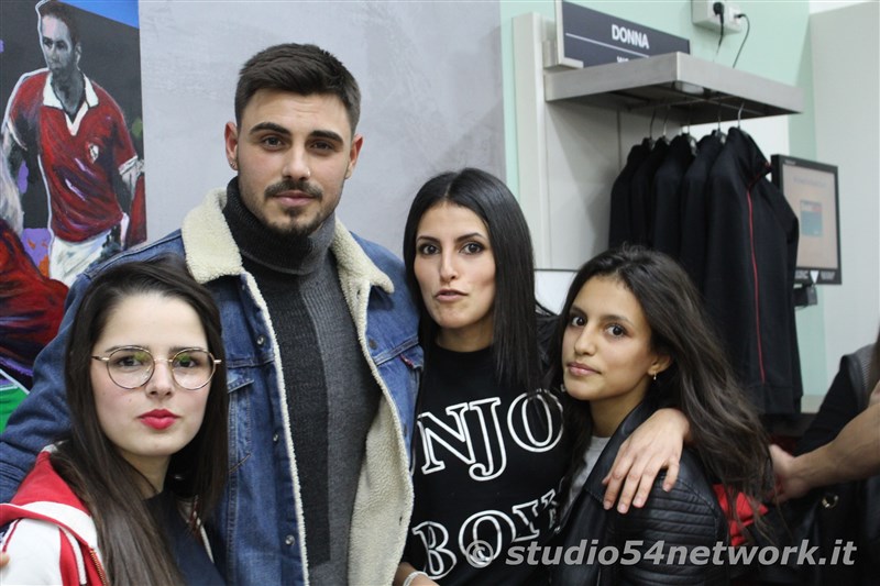 Francesco Monte alla Galleria di Bovalino con Studio54network nella Notte degli Sconti