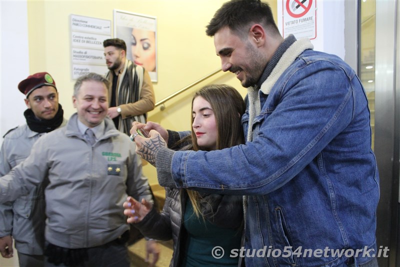 Francesco Monte alla Galleria di Bovalino con Studio54network nella Notte degli Sconti
