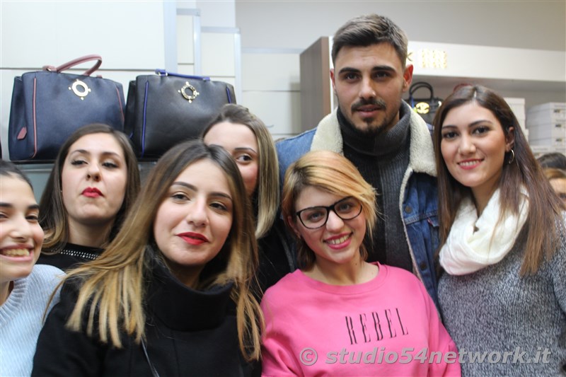 Francesco Monte alla Galleria di Bovalino con Studio54network nella Notte degli Sconti