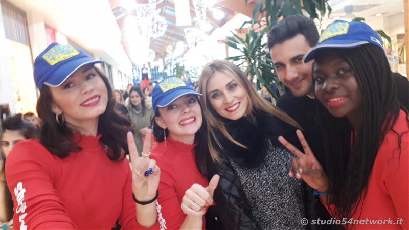 Francesco Monte alla Galleria di Bovalino con Studio54network nella Notte degli Sconti