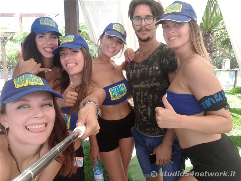 Happy Hour a Gizzeria, nell'Hang Loose Beach, con Studio54network