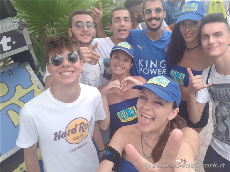 Happy Hour a Gizzeria, nell'Hang Loose Beach, con Studio54network
