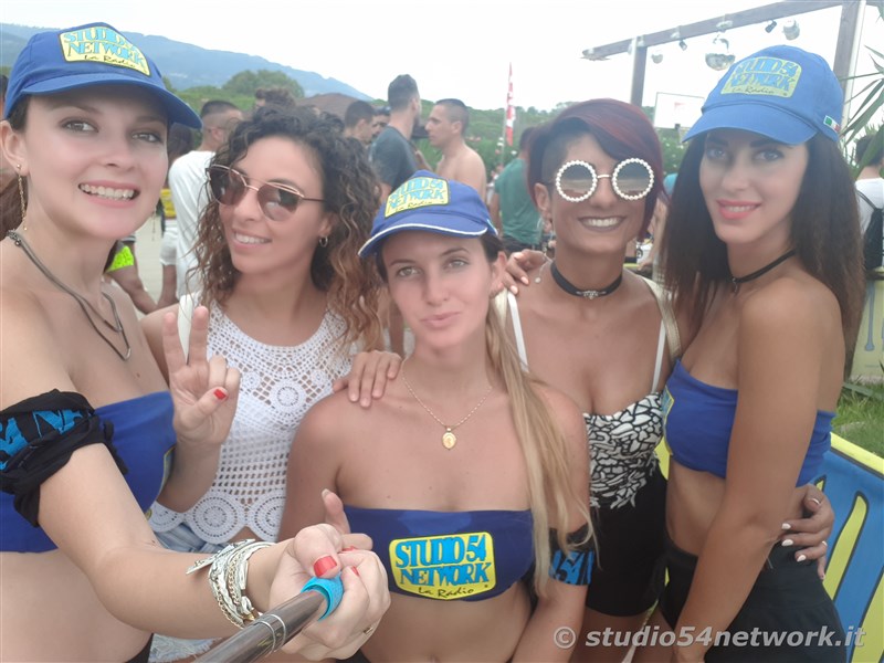 Happy Hour a Gizzeria, nell'Hang Loose Beach, con Studio54network