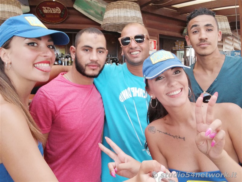 Happy Hour a Gizzeria, nell'Hang Loose Beach, con Studio54network