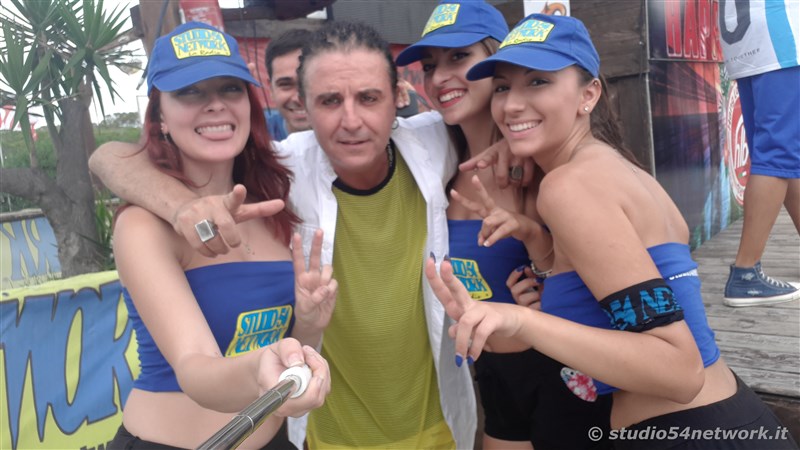 Happy Hour a Gizzeria, nell'Hang Loose Beach, con Studio54network