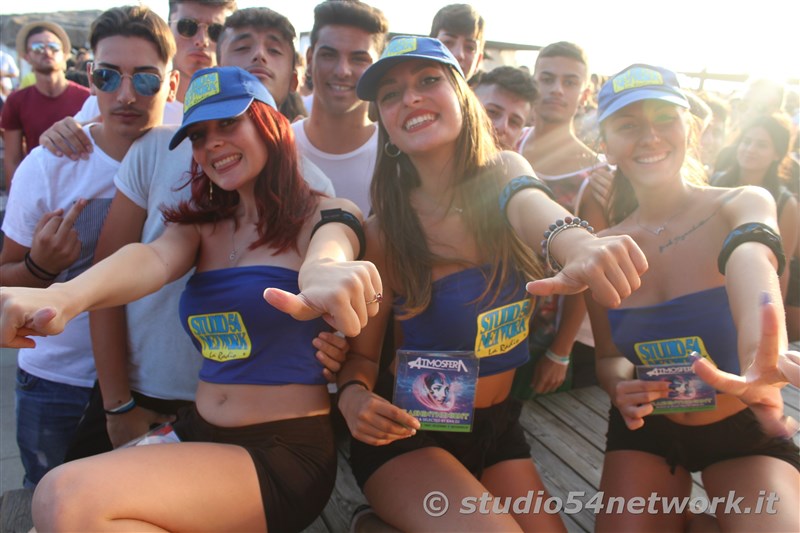Happy Hour a Gizzeria, nell'Hang Loose Beach, con Studio54network