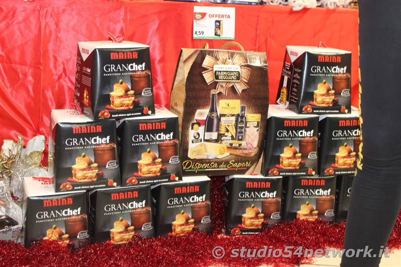 A Bovalino, al Centro Commerciale i Gelsomini,  con Amaro Rupes  gi Natale