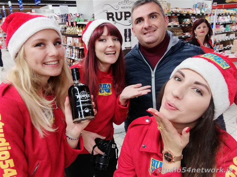 A Bovalino, al Centro Commerciale i Gelsomini,  con Amaro Rupes  gi Natale