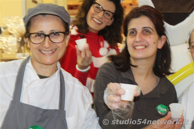 A Bovalino, al Centro Commerciale i Gelsomini,  con Amaro Rupes  gi Natale