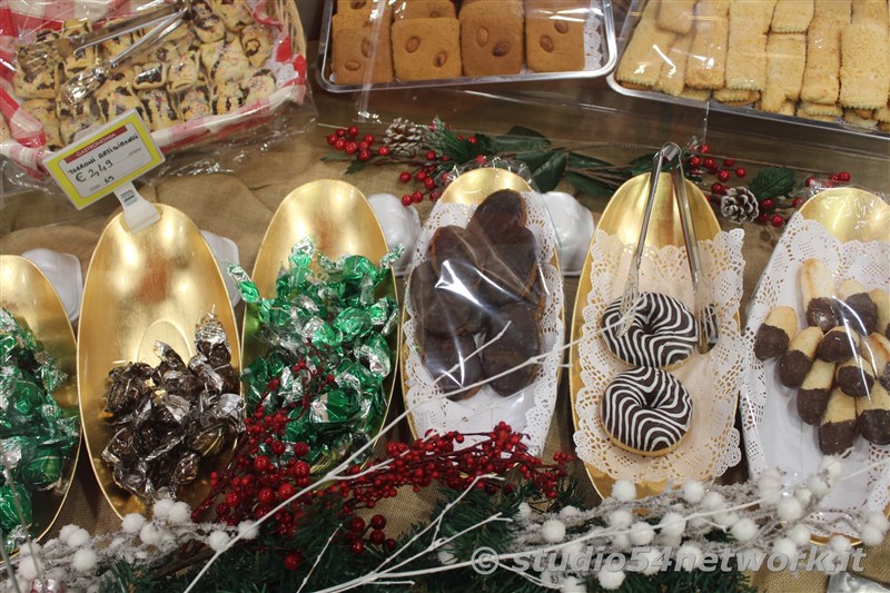 A Bovalino, al Centro Commerciale i Gelsomini,  con Amaro Rupes  gi Natale