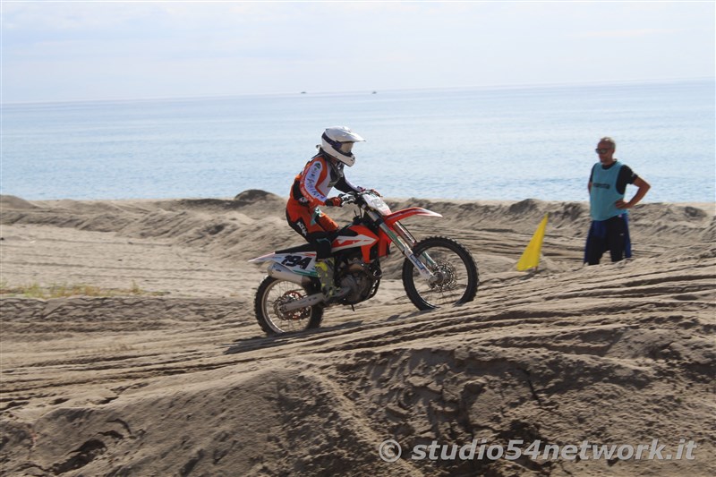 Bagno di pubblico per la finale Beachcross 2019, sul lungomare di Roccella Jonica. In diretta interregionale solo su Studio54ne