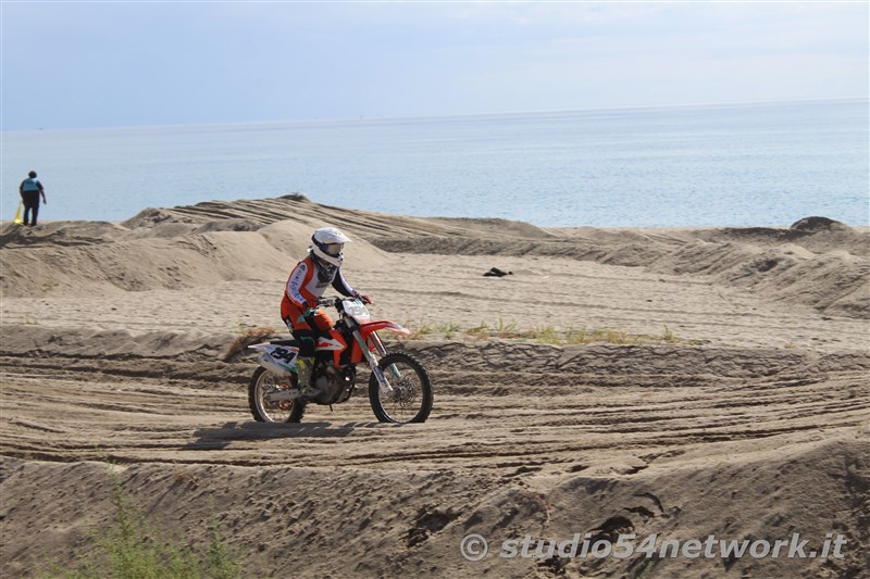 Bagno di pubblico per la finale Beachcross 2019, sul lungomare di Roccella Jonica. In diretta interregionale solo su Studio54ne