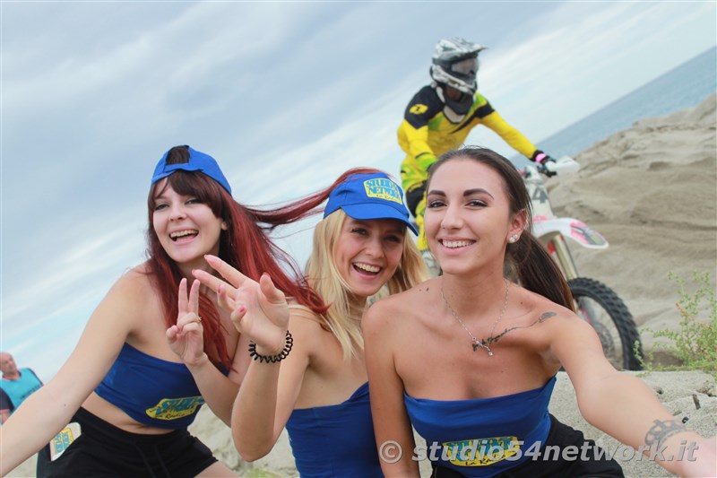 Bagno di pubblico per la finale Beachcross 2019, sul lungomare di Roccella Jonica. In diretta interregionale solo su Studio54ne