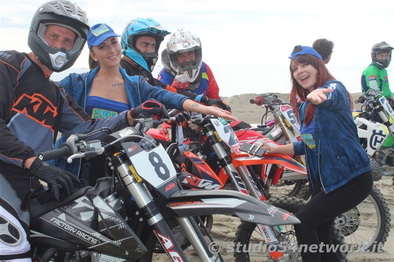 Bagno di pubblico per la finale Beachcross 2019, sul lungomare di Roccella Jonica. In diretta interregionale solo su Studio54ne